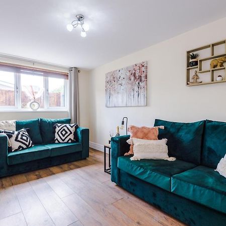 Charming 3-Bed Cottage In Chester, Ideal For Families & Workers, Free Parking - Sleeps 7 מראה חיצוני תמונה