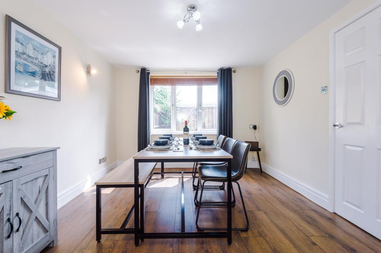 Charming 3-Bed Cottage In Chester, Ideal For Families & Workers, Free Parking - Sleeps 7 מראה חיצוני תמונה