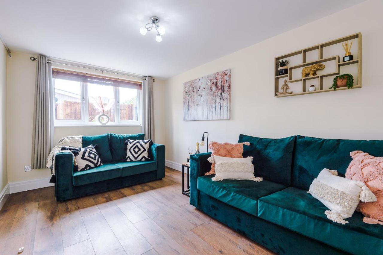 Charming 3-Bed Cottage In Chester, Ideal For Families & Workers, Free Parking - Sleeps 7 מראה חיצוני תמונה