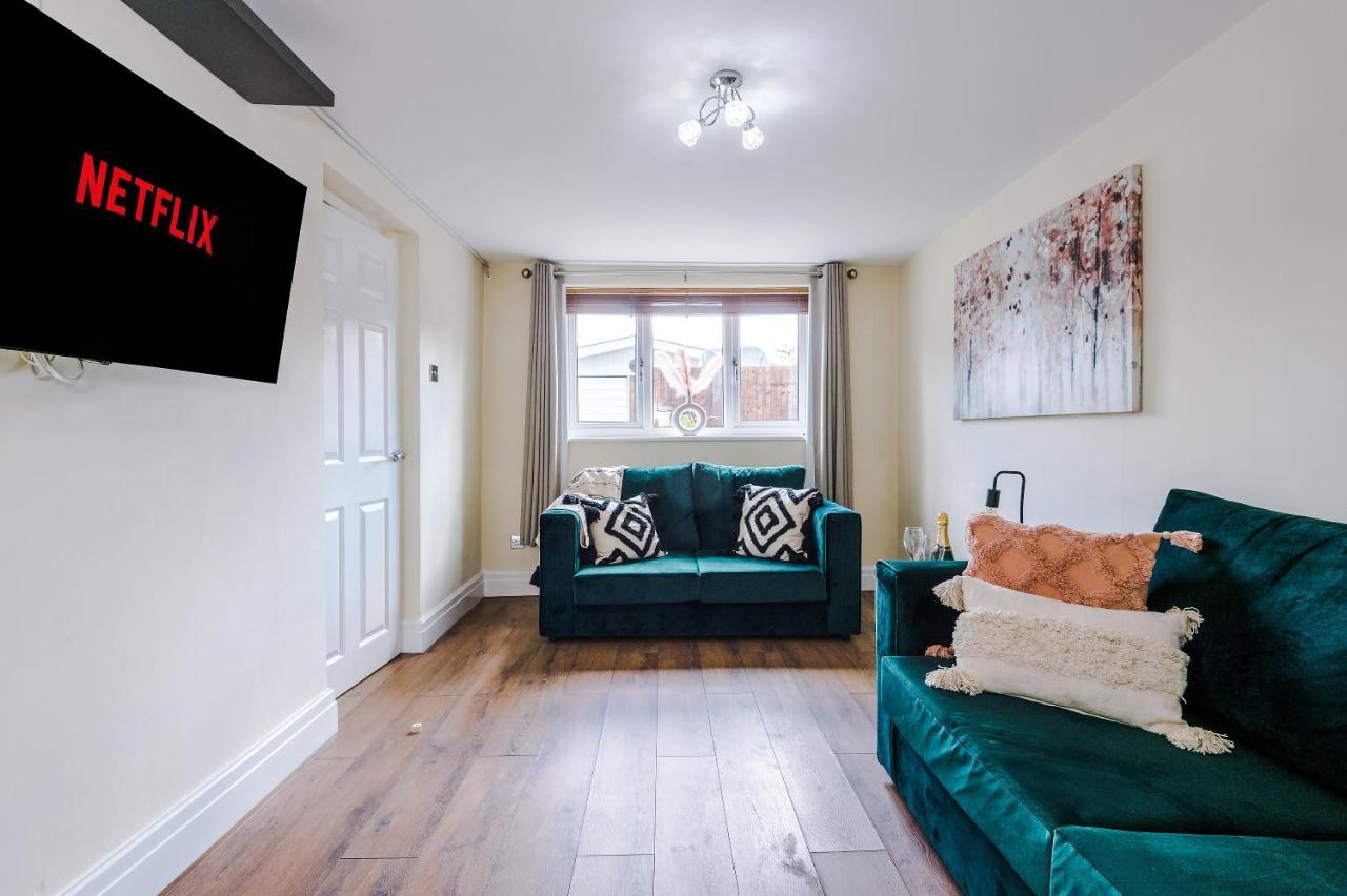 Charming 3-Bed Cottage In Chester, Ideal For Families & Workers, Free Parking - Sleeps 7 מראה חיצוני תמונה