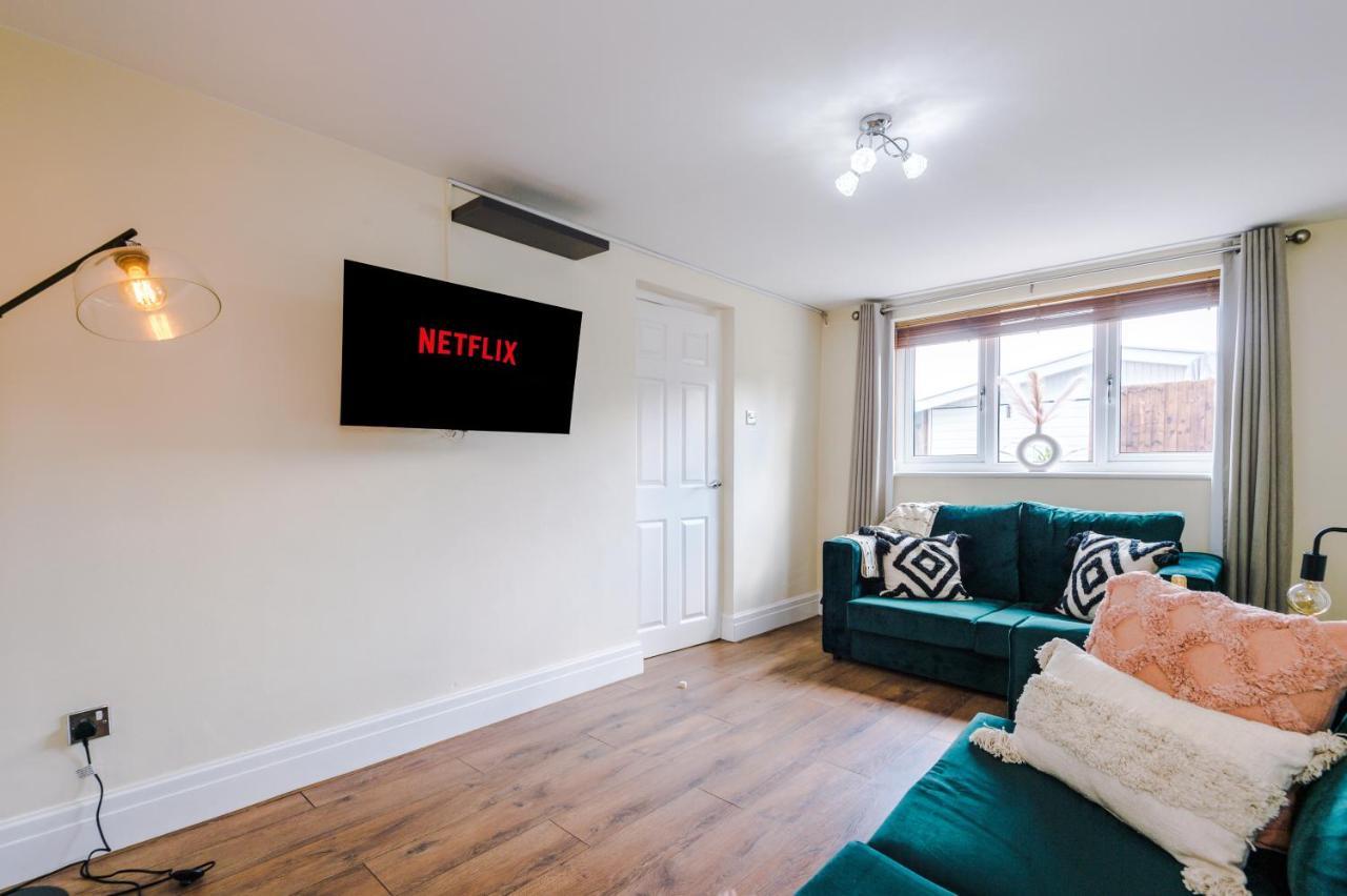 Charming 3-Bed Cottage In Chester, Ideal For Families & Workers, Free Parking - Sleeps 7 מראה חיצוני תמונה