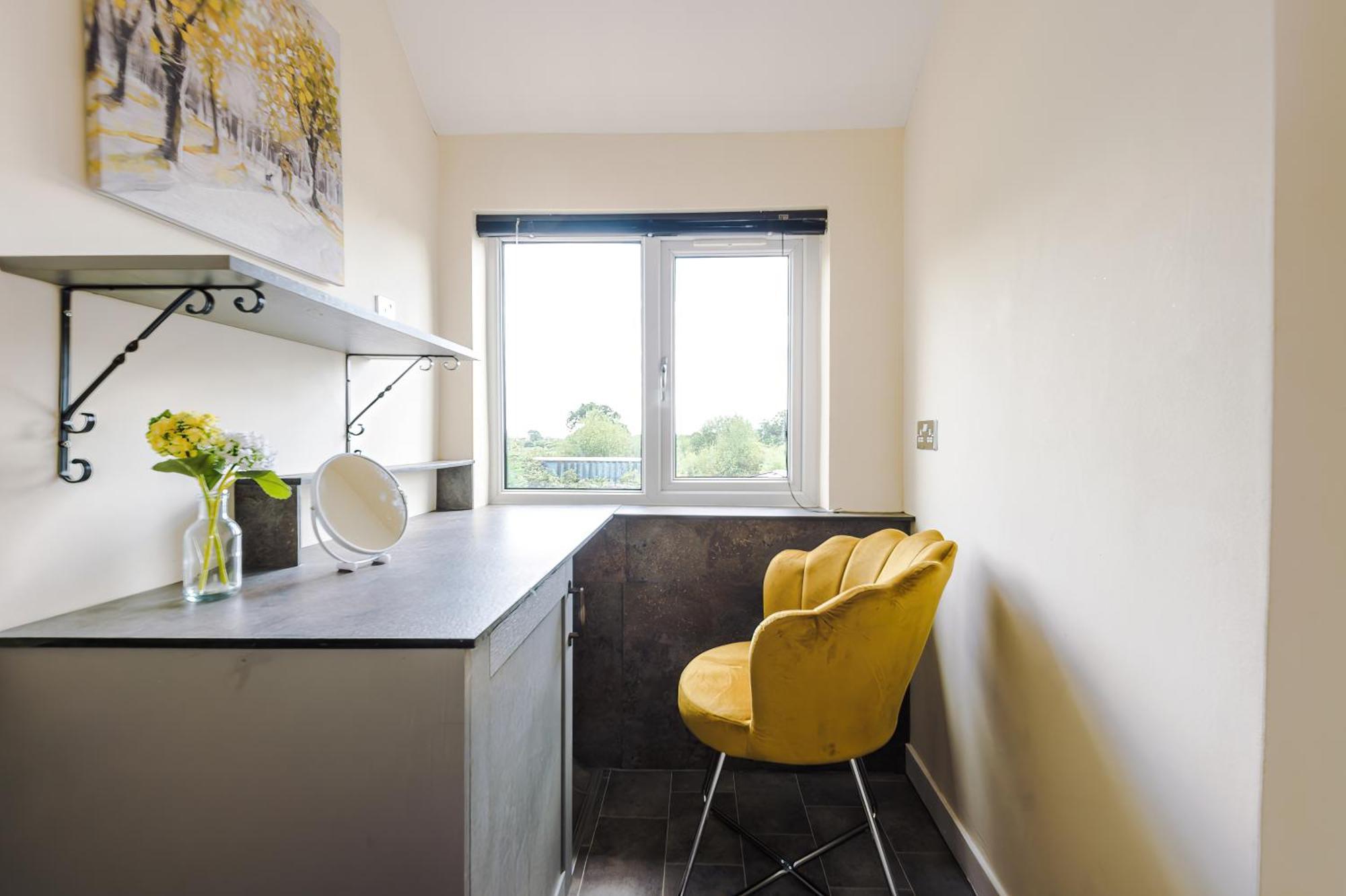 Charming 3-Bed Cottage In Chester, Ideal For Families & Workers, Free Parking - Sleeps 7 מראה חיצוני תמונה