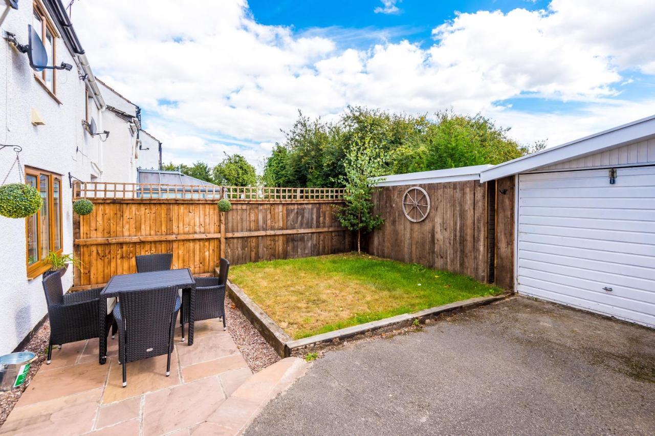 Charming 3-Bed Cottage In Chester, Ideal For Families & Workers, Free Parking - Sleeps 7 מראה חיצוני תמונה