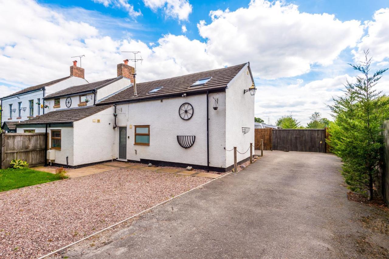 Charming 3-Bed Cottage In Chester, Ideal For Families & Workers, Free Parking - Sleeps 7 מראה חיצוני תמונה