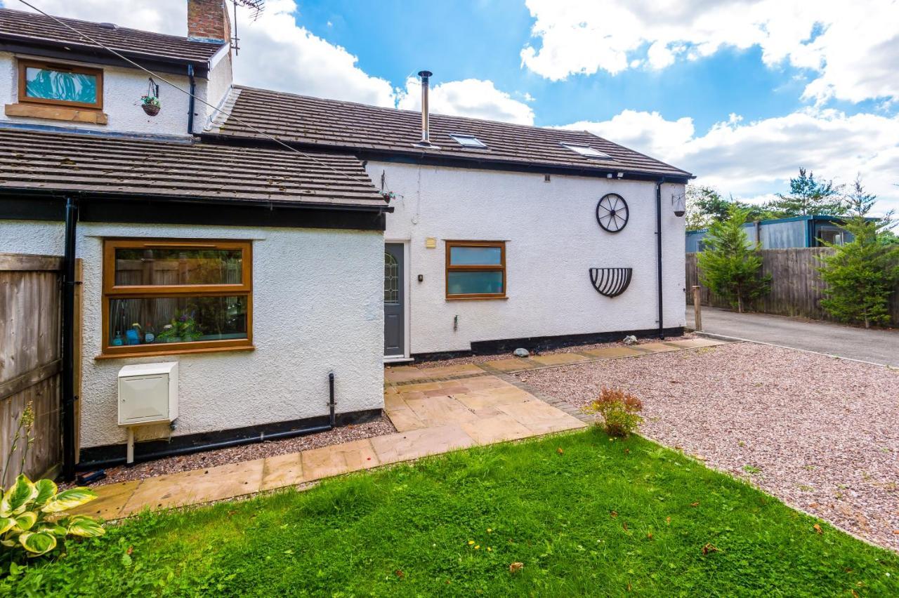 Charming 3-Bed Cottage In Chester, Ideal For Families & Workers, Free Parking - Sleeps 7 מראה חיצוני תמונה